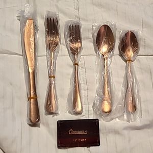 NEW Homquen designer 20pc Flatware